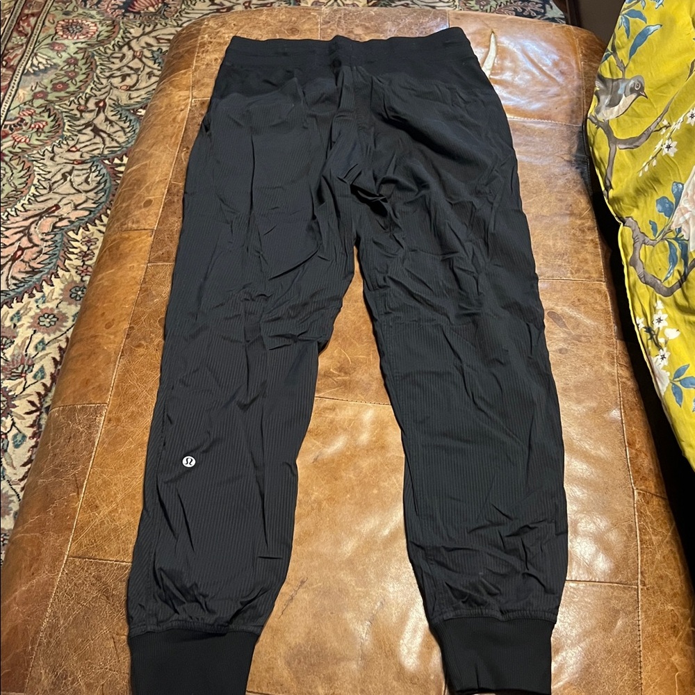 Lululemon dance studio pants black size 6 - Picture 5 of 5
